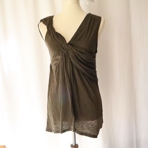 Deletta size M  solid moss green N neck pullover